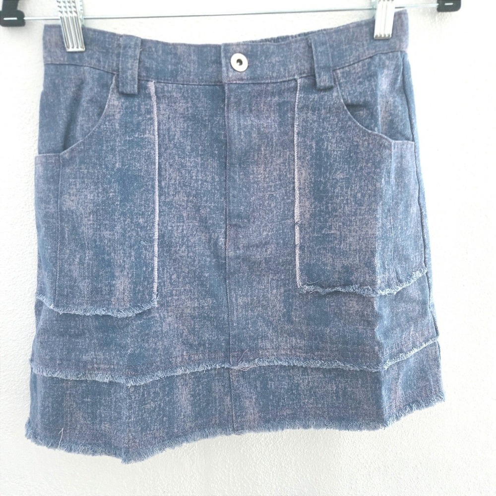 Very J Lilac Acid Wash Denim Mini Skirt Raw Hem Tiered Pockets VS50938 L NWT